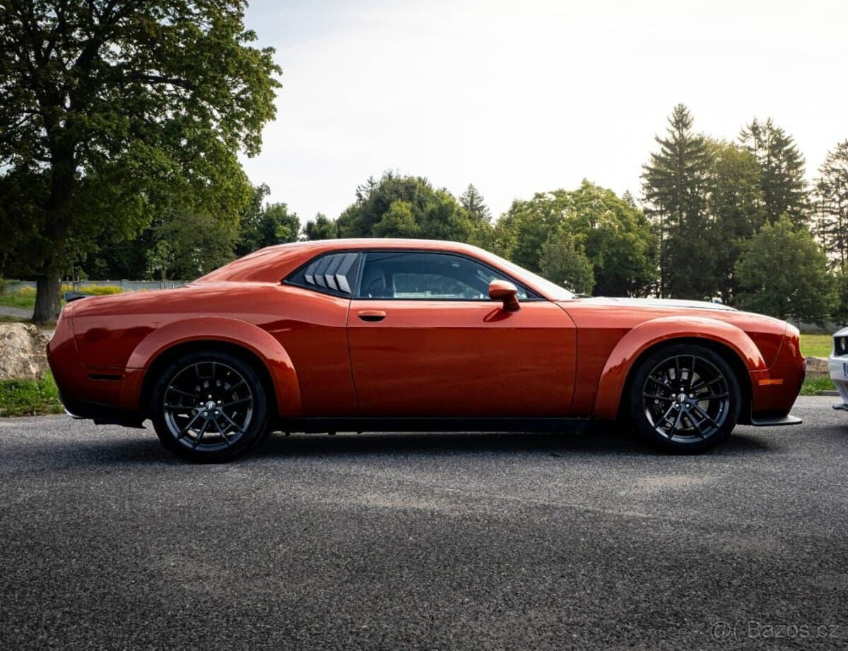 2021 Dodge CHALLENGER - 3