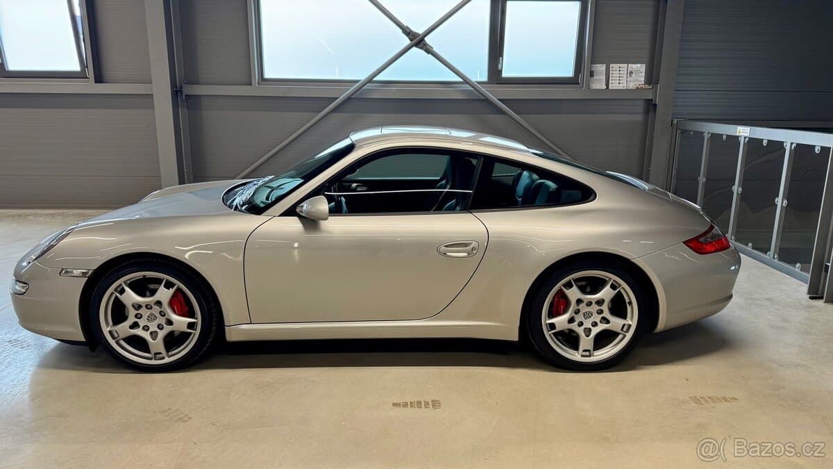 2005 Porsche 911 - 3
