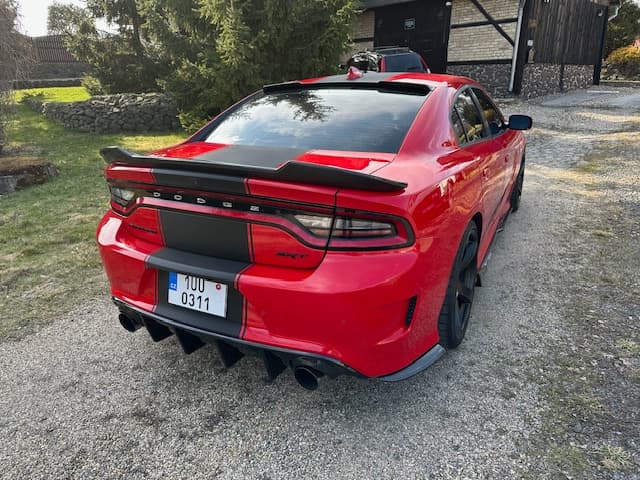 2018 Dodge CHARGER - 3