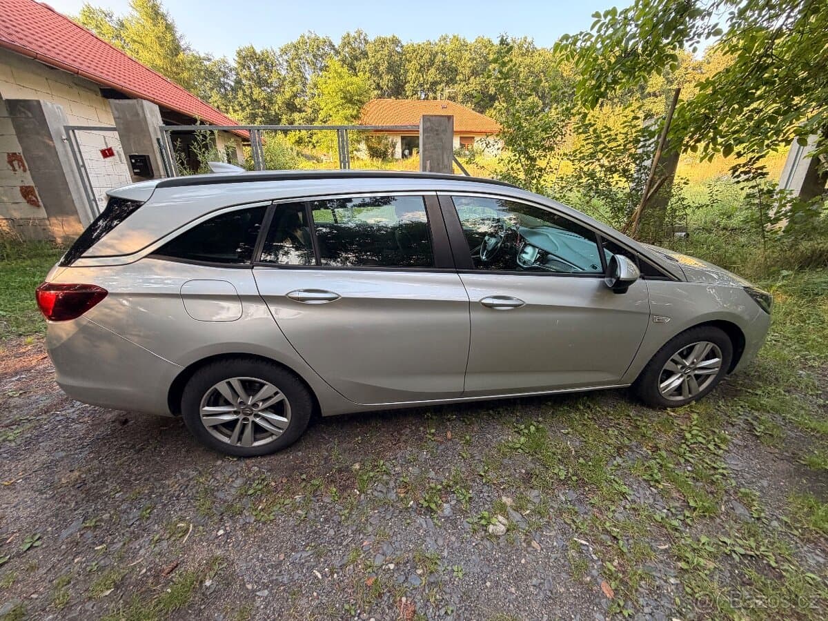Opel ASTRA - 3