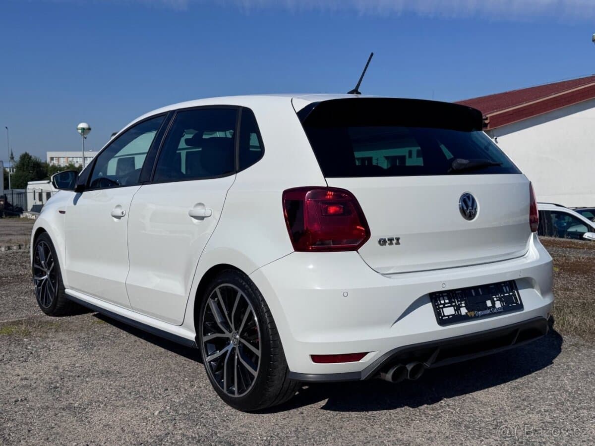 2015 Volkswagen POLO - 3