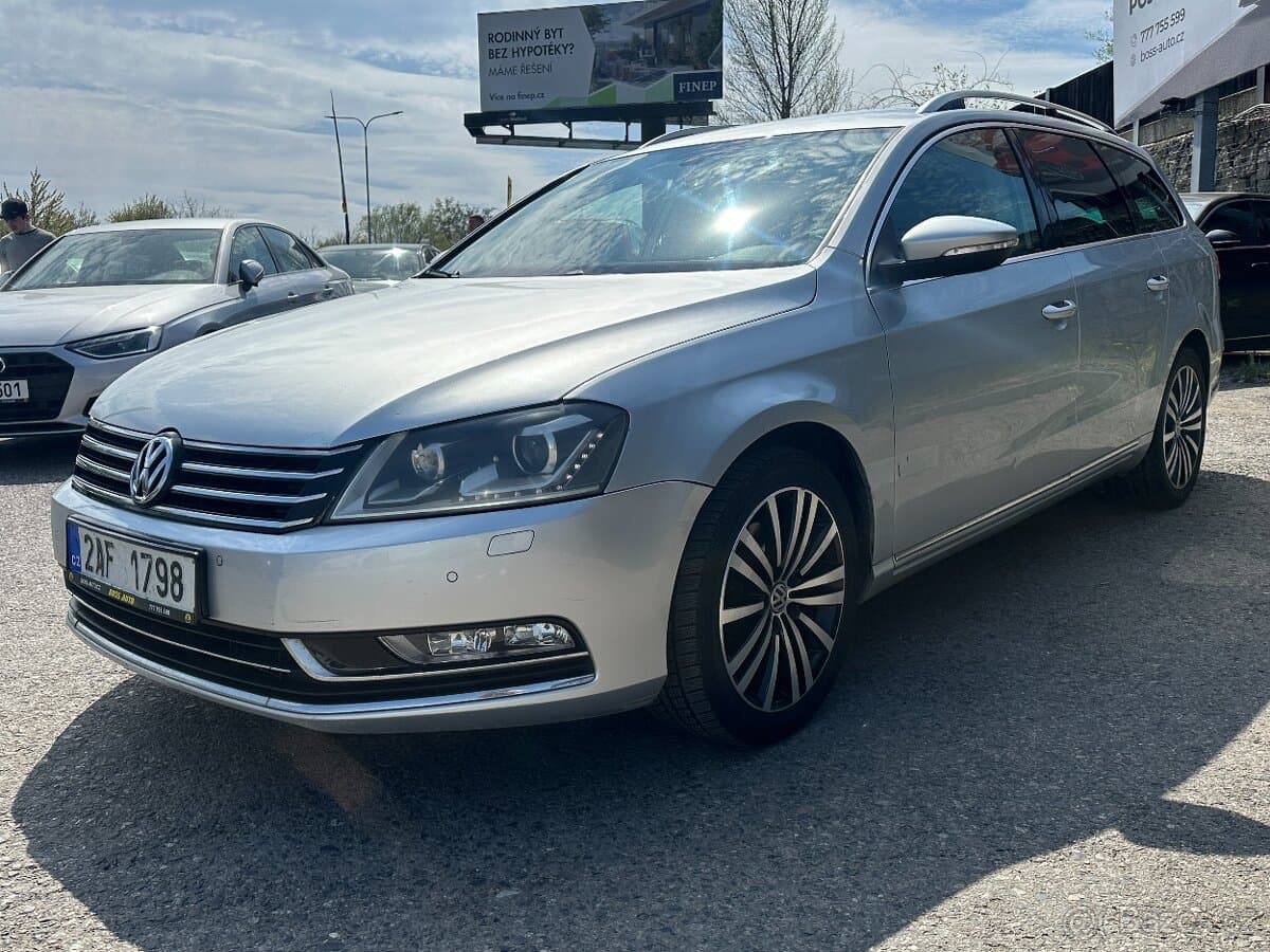 2011 Volkswagen PASSAT - 3