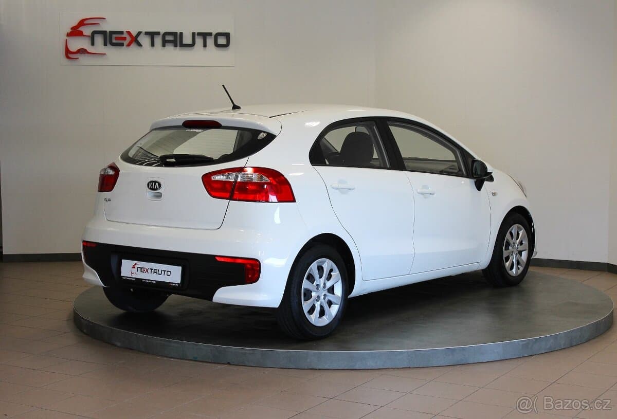 2015 Kia RIO - 3