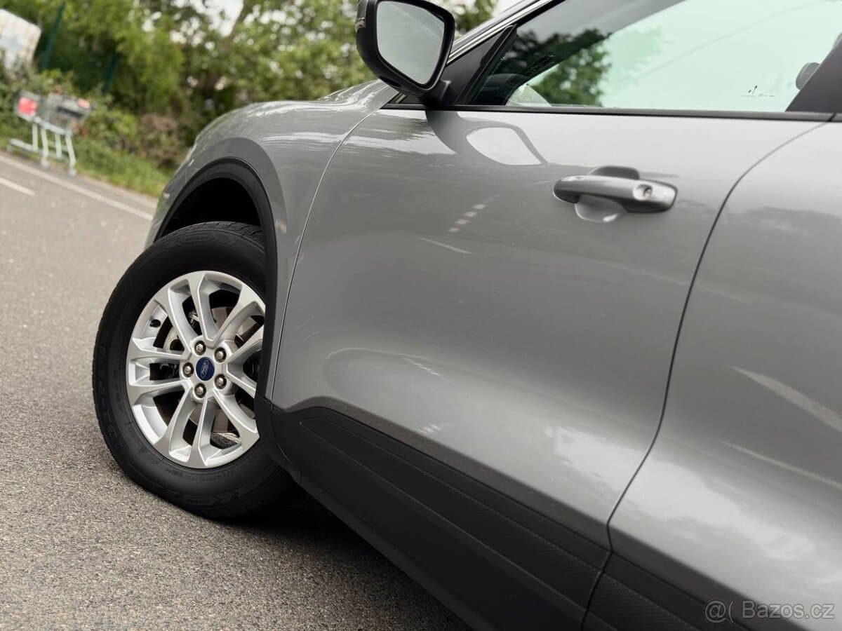 2023 Ford KUGA - 3