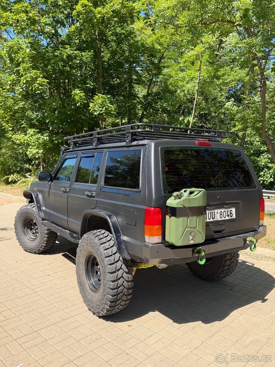 Jeep CHEROKEE - 3