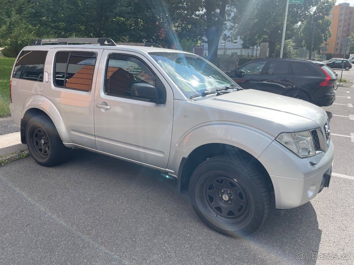 2005 Nissan PATHFINDER - 3