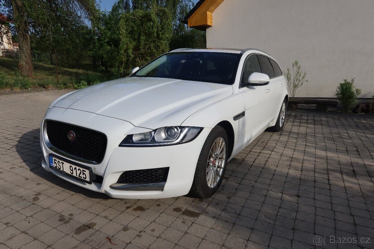 2018 Jaguar XF - 3