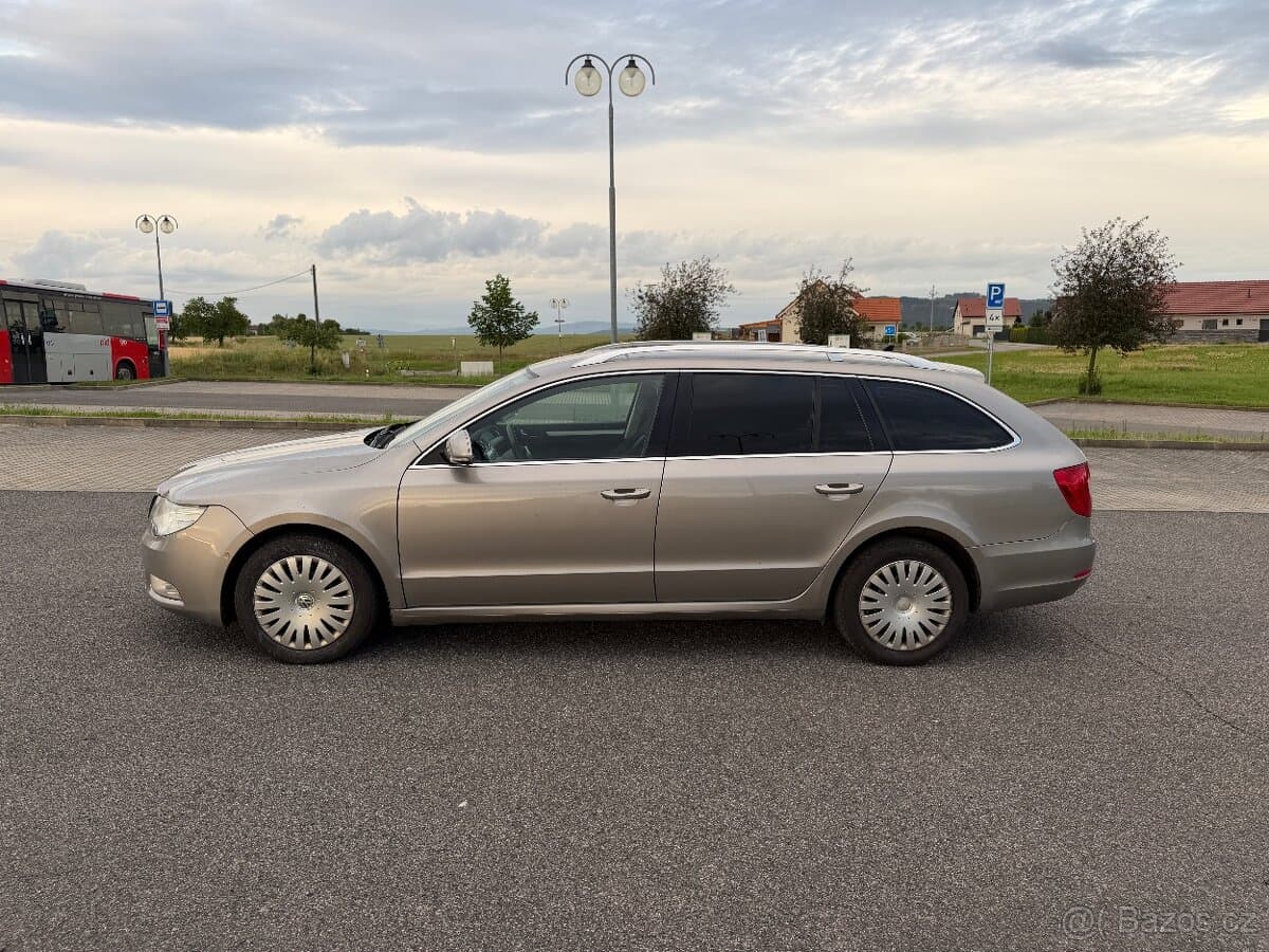 2011 Škoda SUPERB - 3