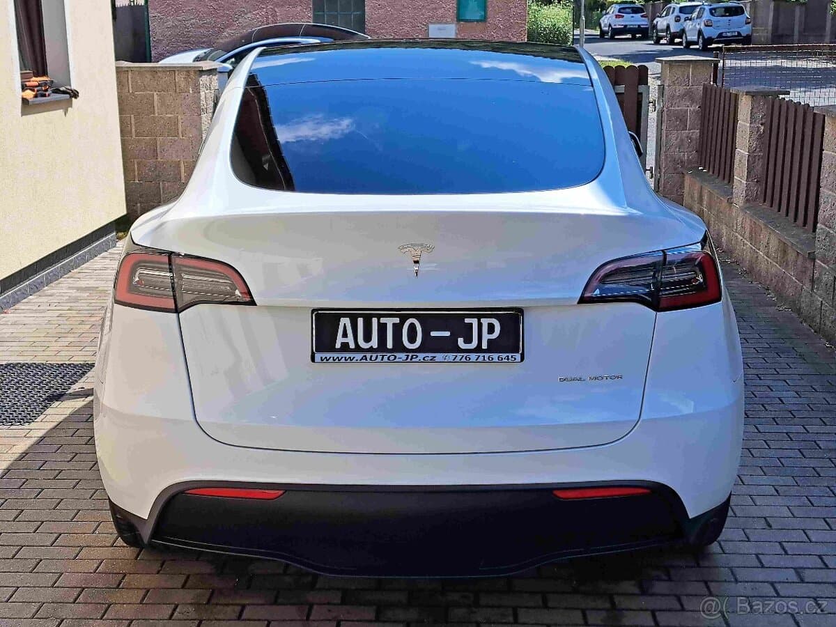 2023 Tesla MODEL Y - 3