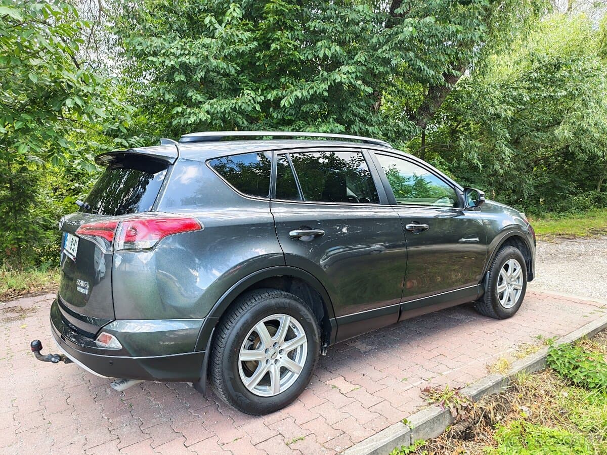 2017 Toyota RAV4 - 3