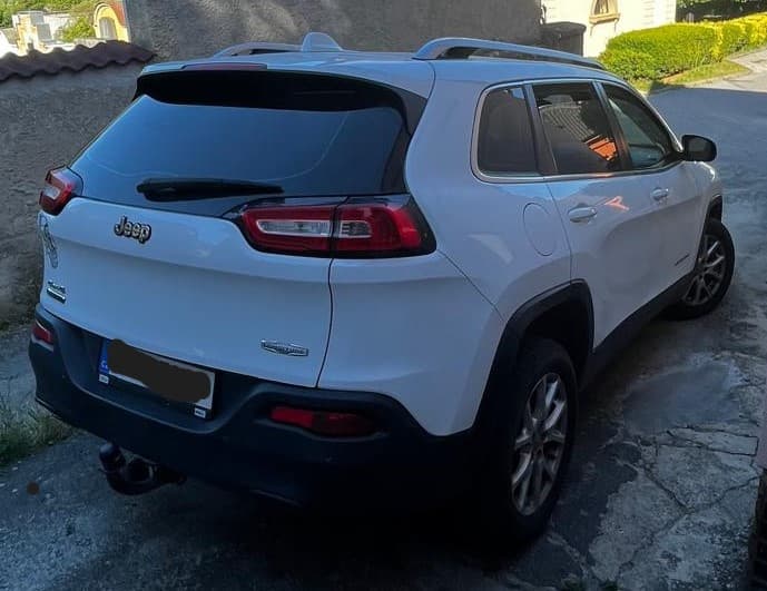 2015 Jeep CHEROKEE - 3