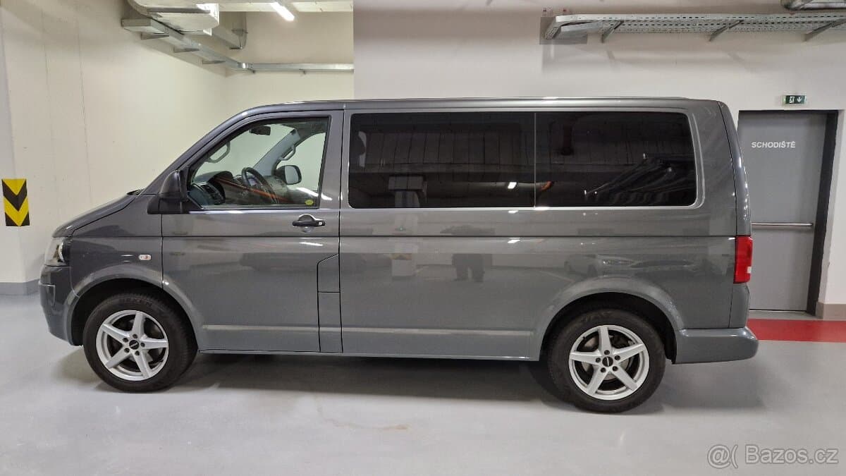 2011 Volkswagen MULTIVAN - 3