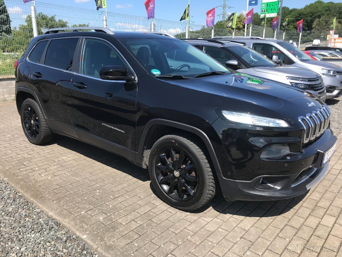2015 Jeep CHEROKEE - 3