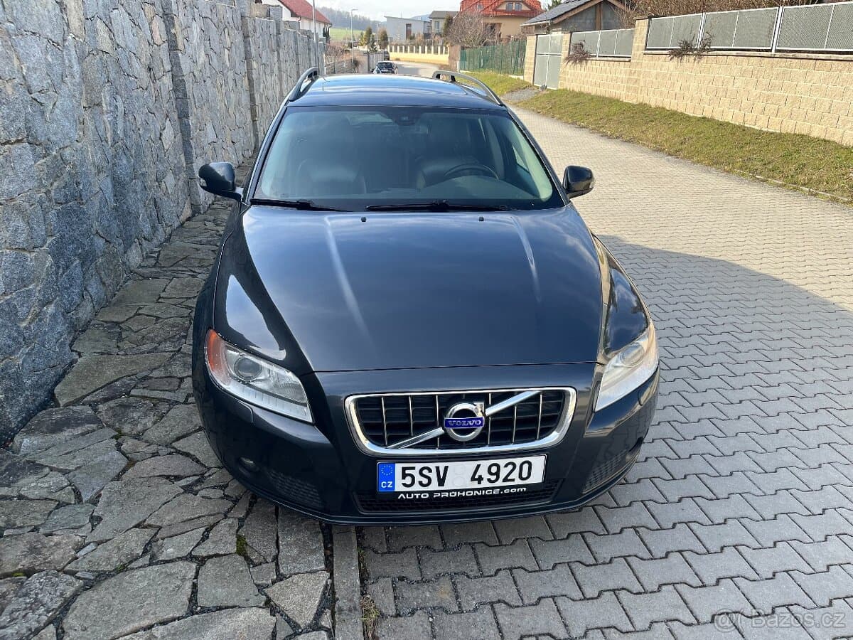 2010 Volvo V70 - 3