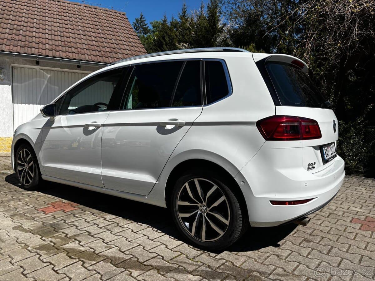 Volkswagen GOLF - 3