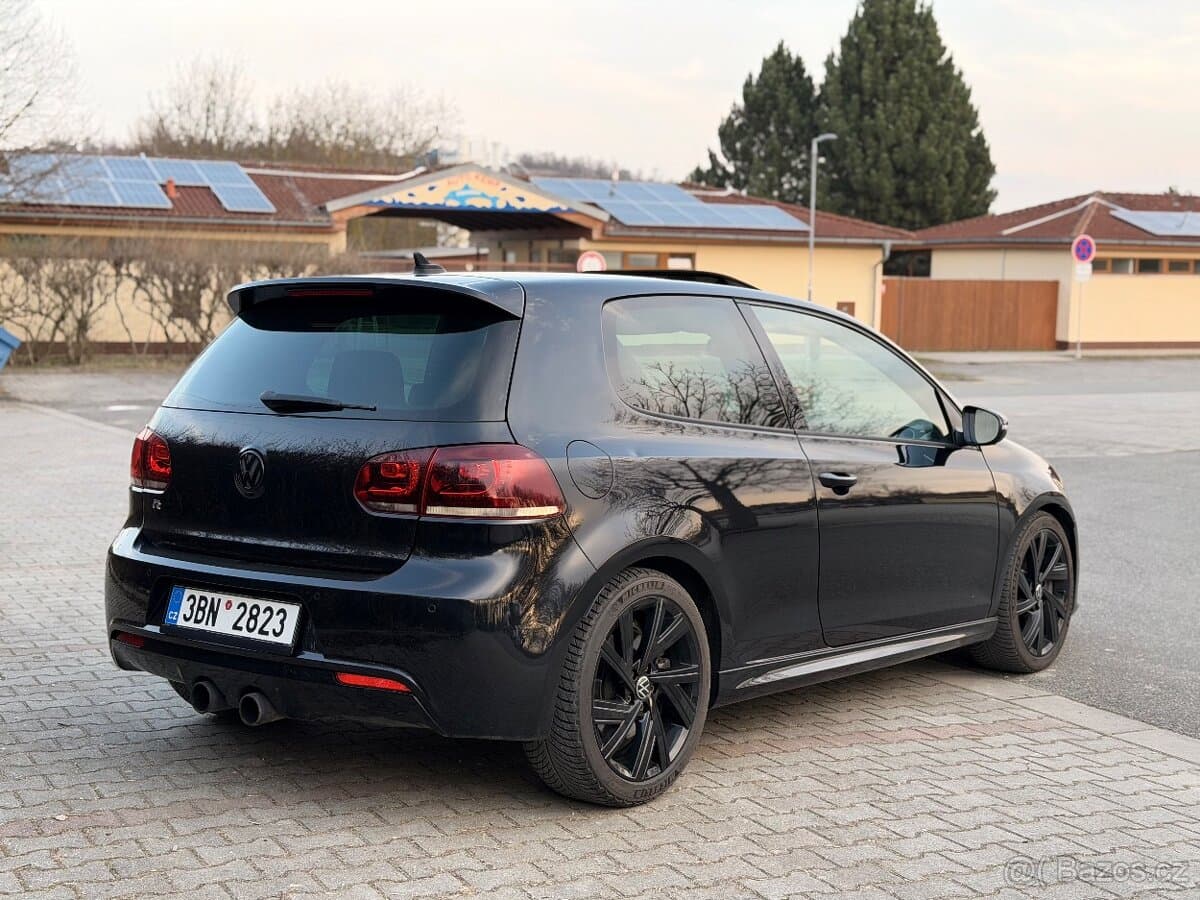 2010 Volkswagen GOLF - 3