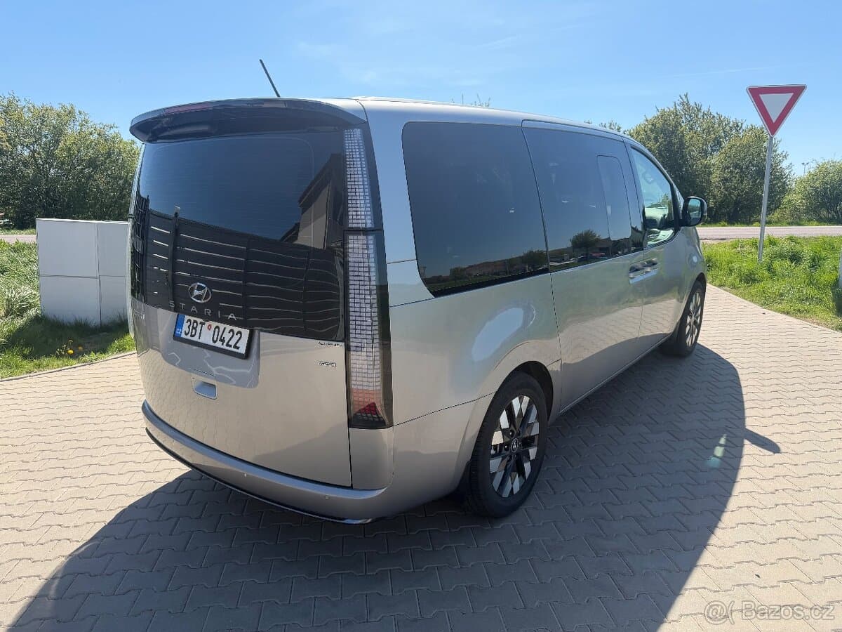 2023 Hyundai STARIA - 3