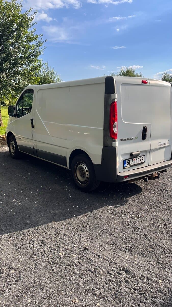 2011 Renault TRAFIC - 3