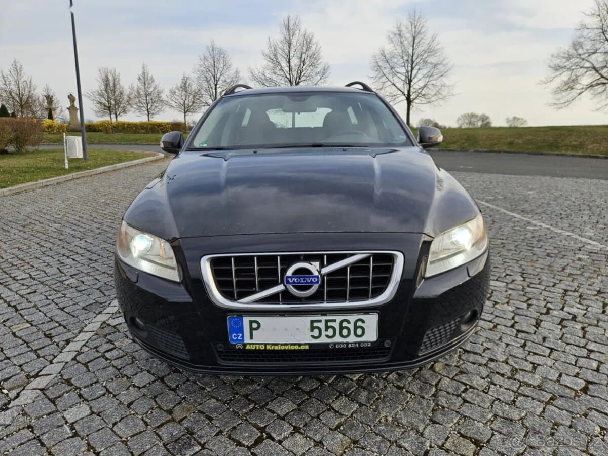 2010 Volvo V70 - 3