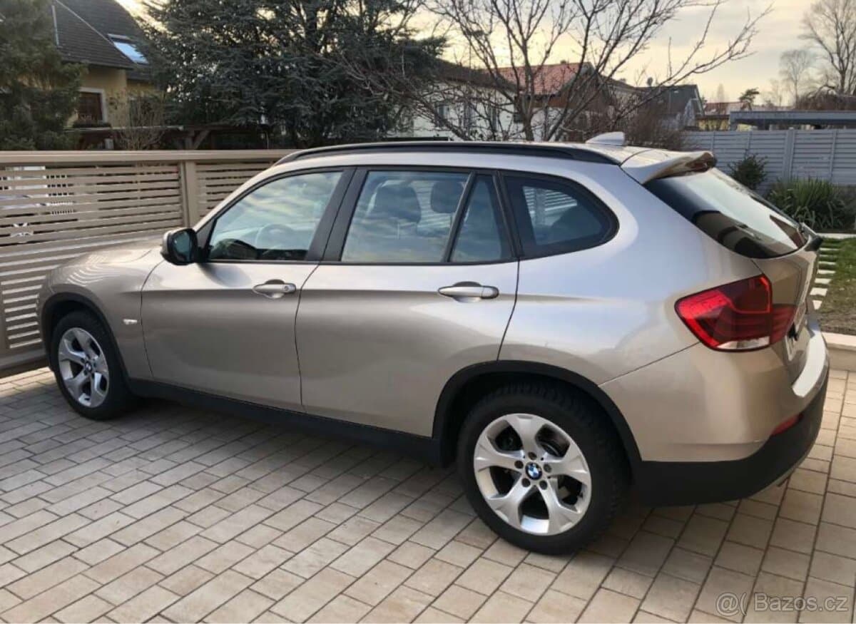 2010 BMW X1 - 3