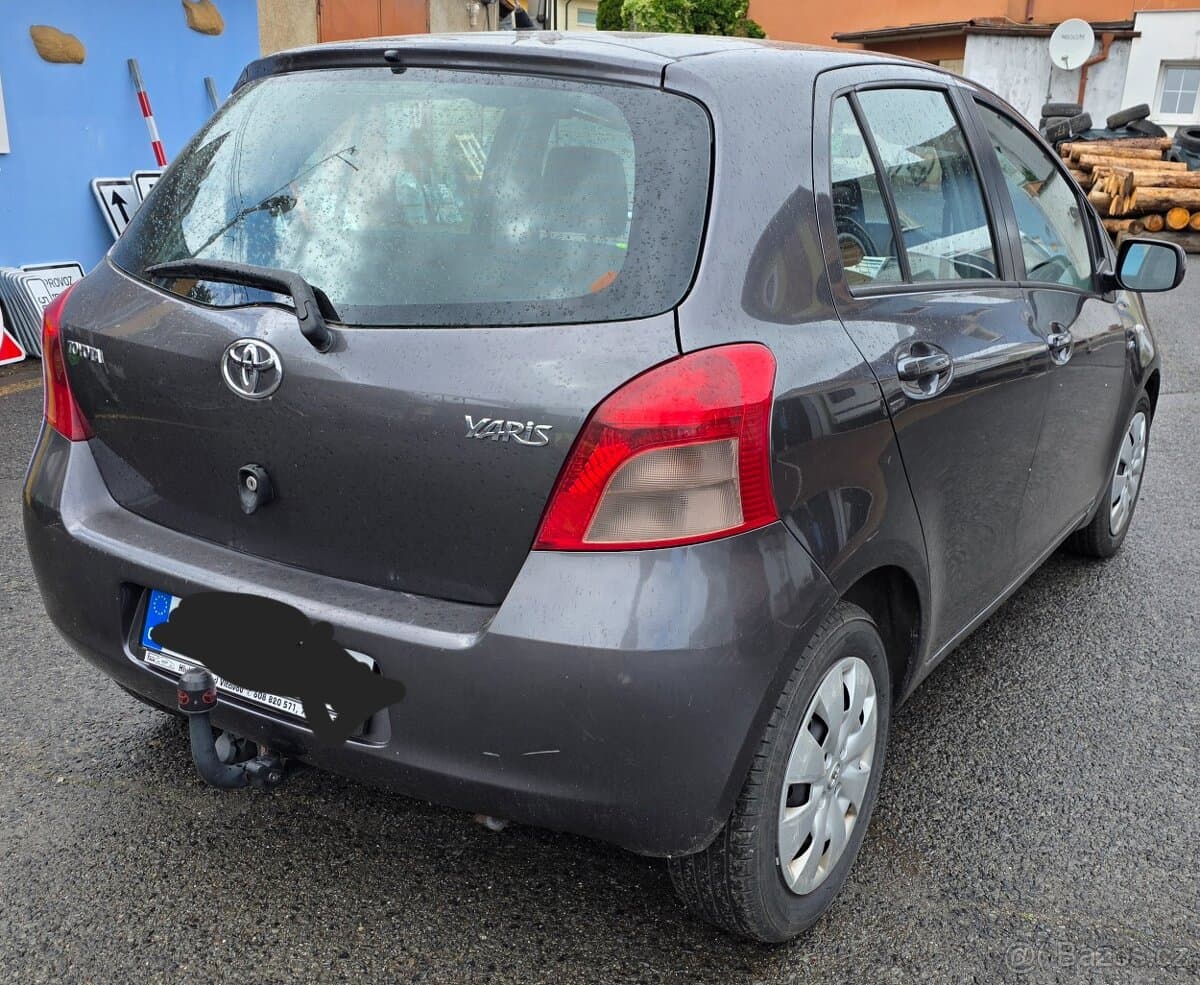 Toyota YARIS - 3