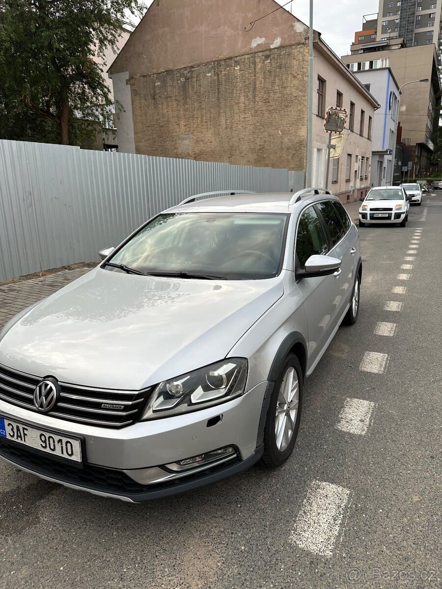 2013 Volkswagen PASSAT - 3