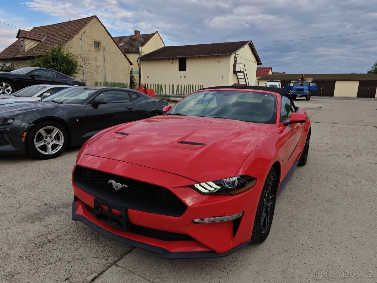 2019 Ford MUSTANG - 3