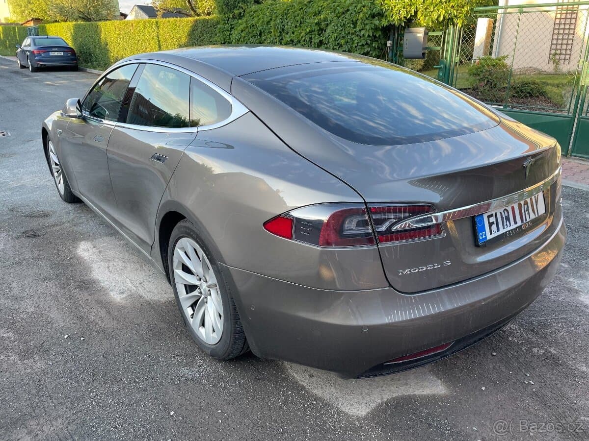 2016 Tesla MODEL S - 3