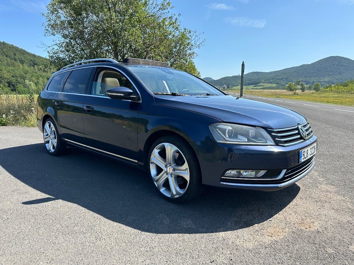 2011 Volkswagen PASSAT - 3