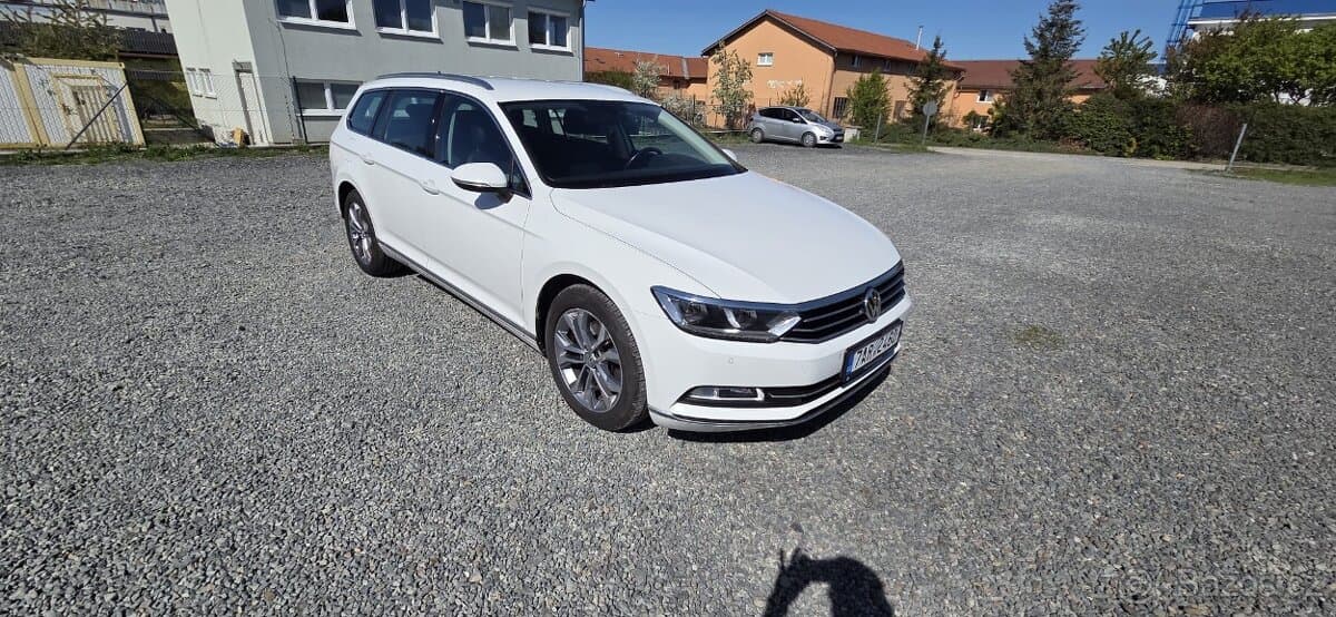2019 Volkswagen PASSAT - 3