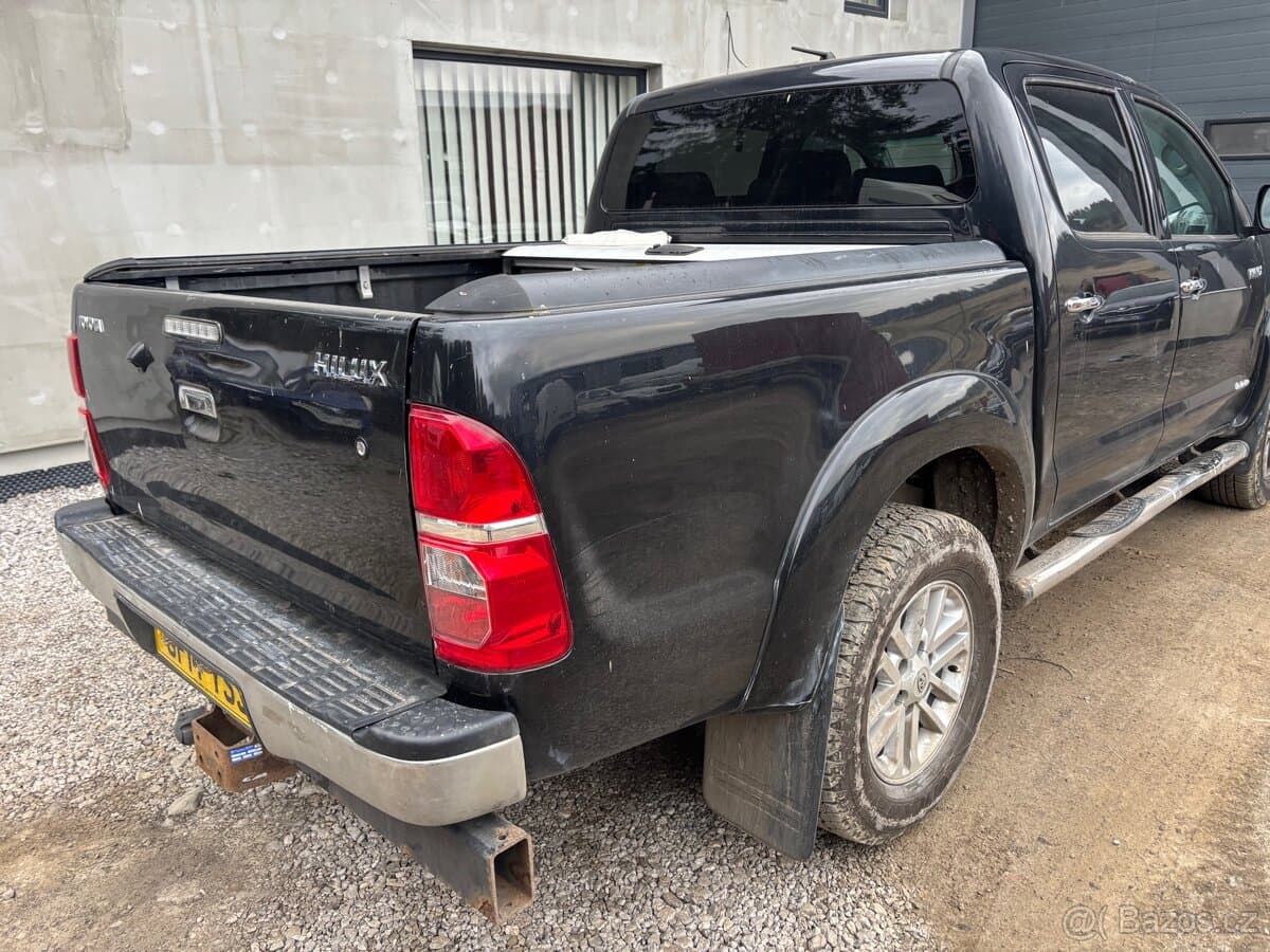 Toyota HILUX - 3