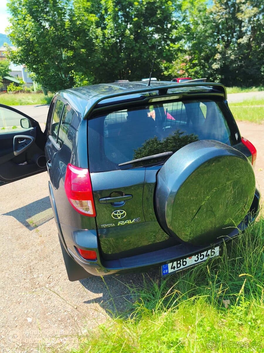 Toyota RAV4 - 3