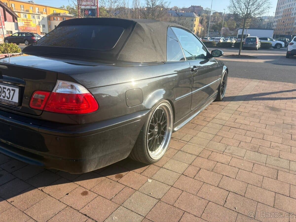 2002 BMW 3-SERIES - 3
