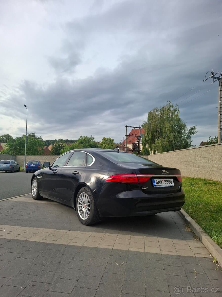 2016 Jaguar XF - 3