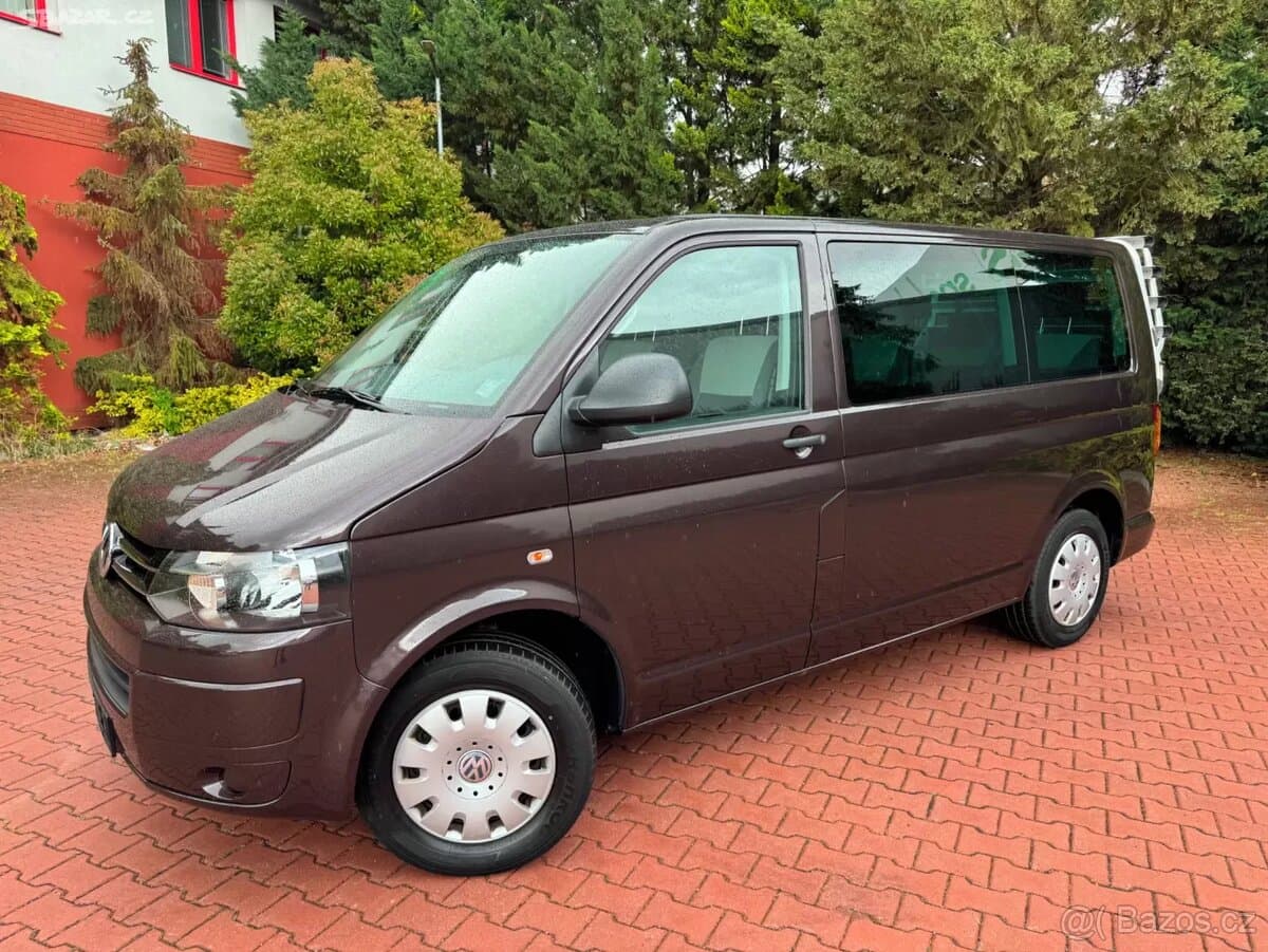 2011 Volkswagen MULTIVAN - 3