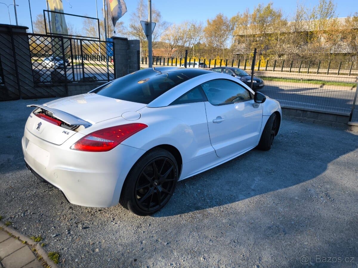 2010 Peugeot RCZ - 3