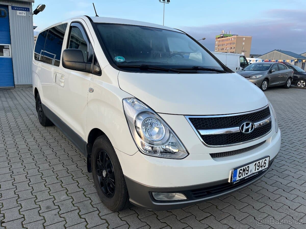2011 Hyundai H-1 - 3