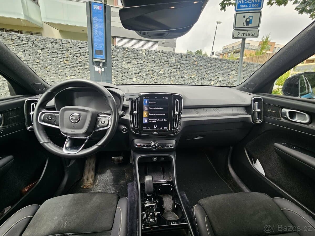 2022 Volvo XC40 - 3