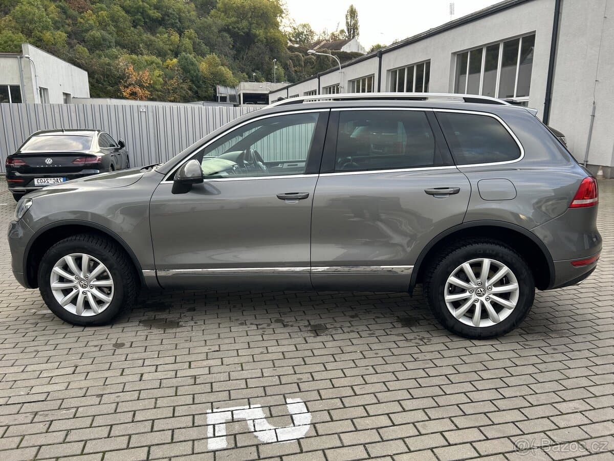 2013 Volkswagen TOUAREG - 3