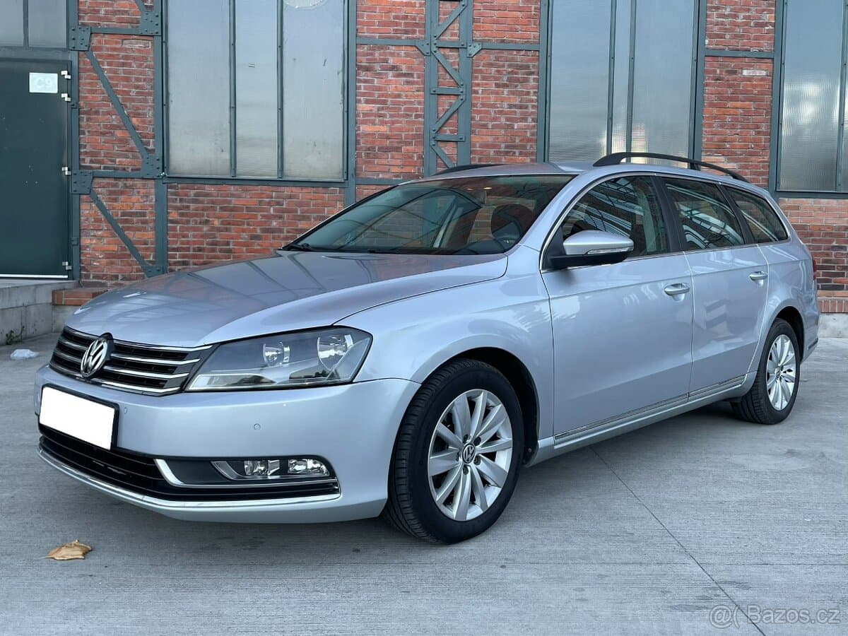 2011 Volkswagen PASSAT - 3