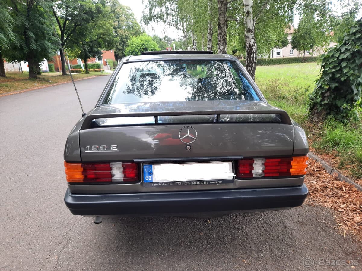 1984 Mercedes-Benz 190 - 3