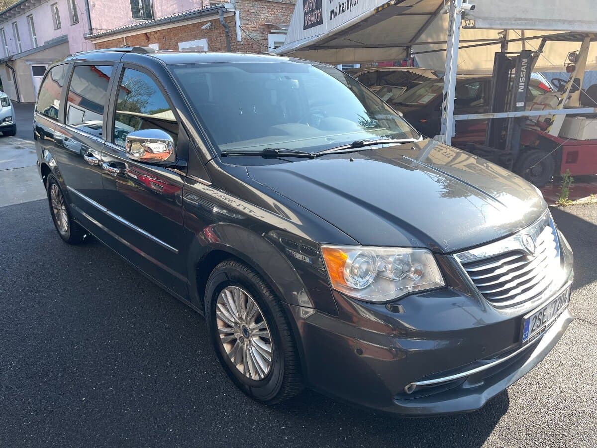 2013 Lancia VOYAGER - 3