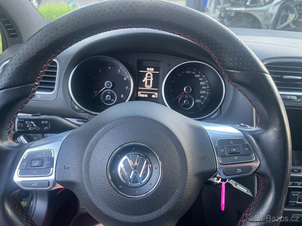 2010 Volkswagen GOLF - 3