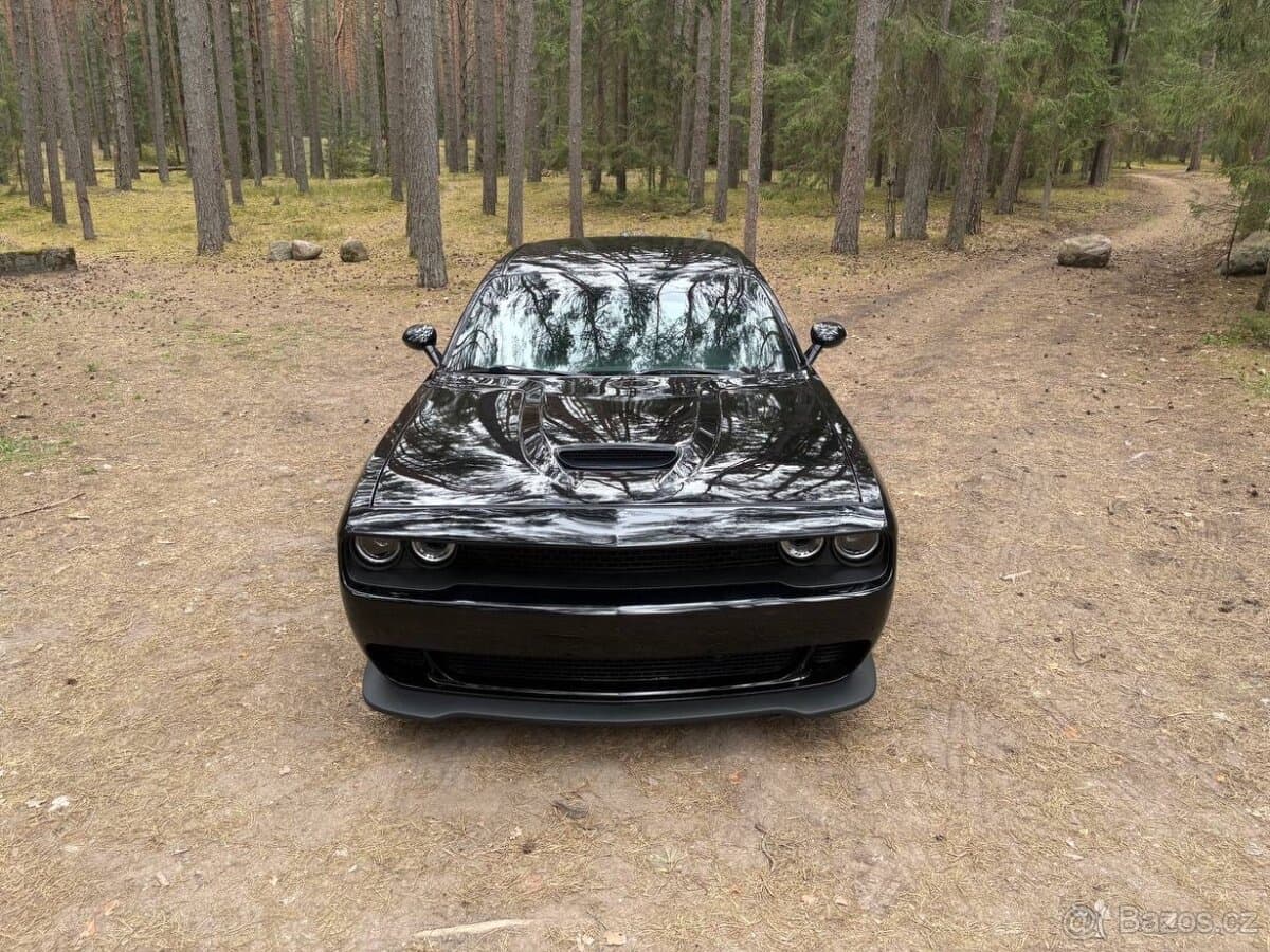 2017 Dodge CHALLENGER - 3