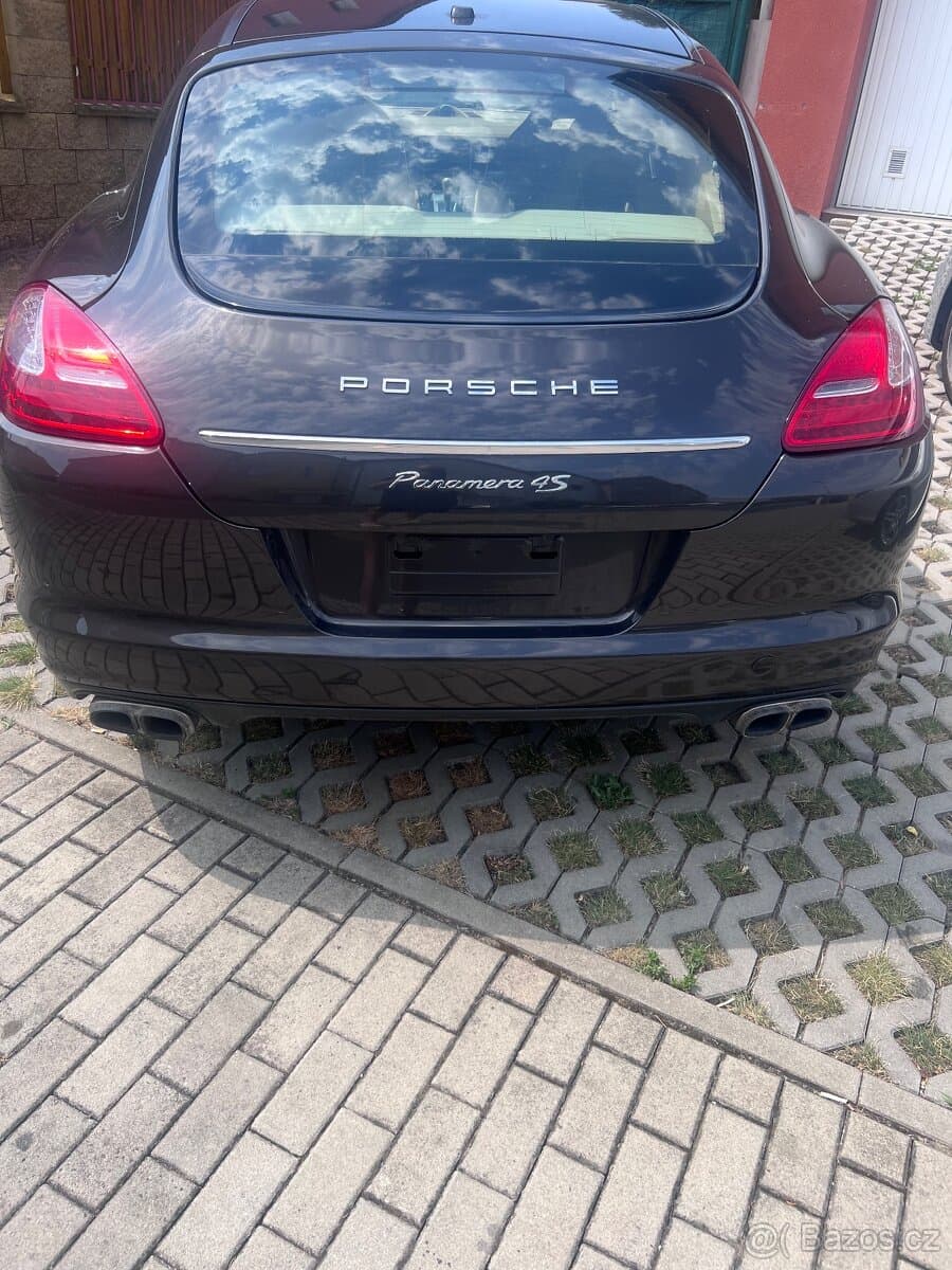 Porsche PANAMERA - 3