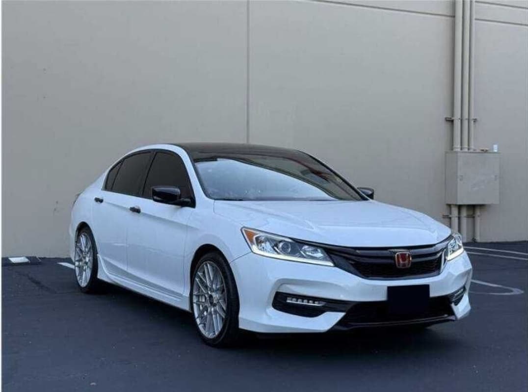 2017 Honda ACCORD - 3