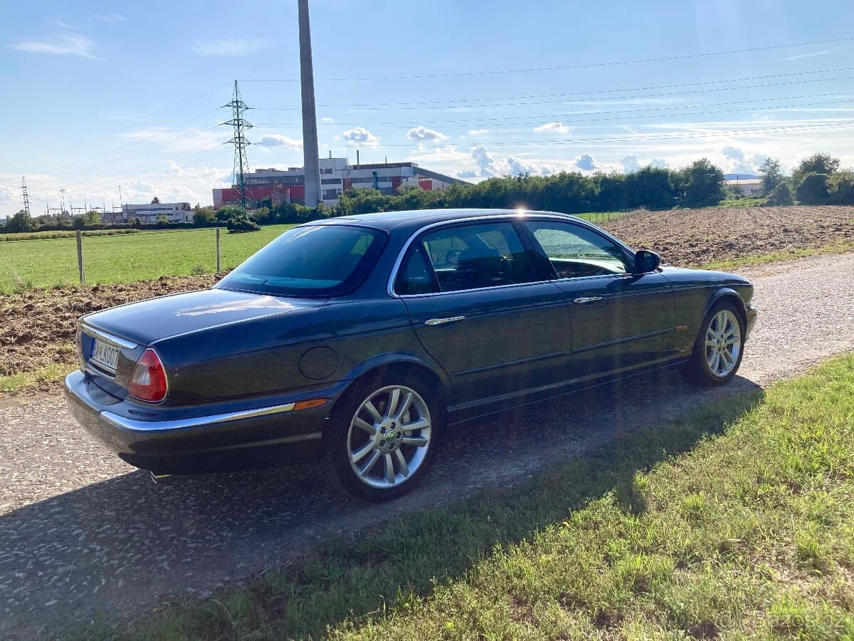 2005 Jaguar XJ - 3