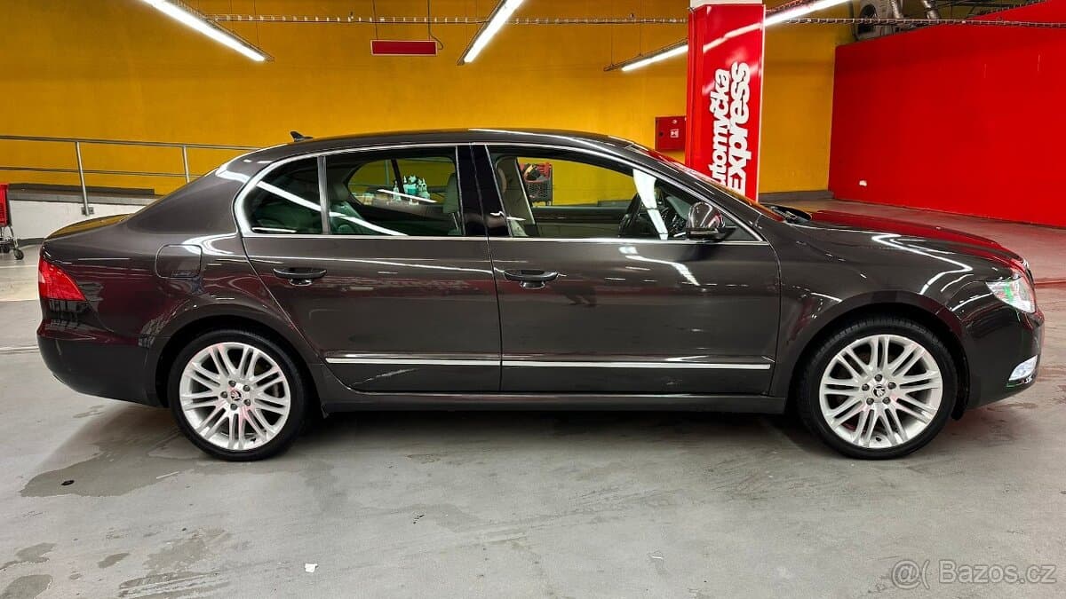 2010 Škoda SUPERB - 3