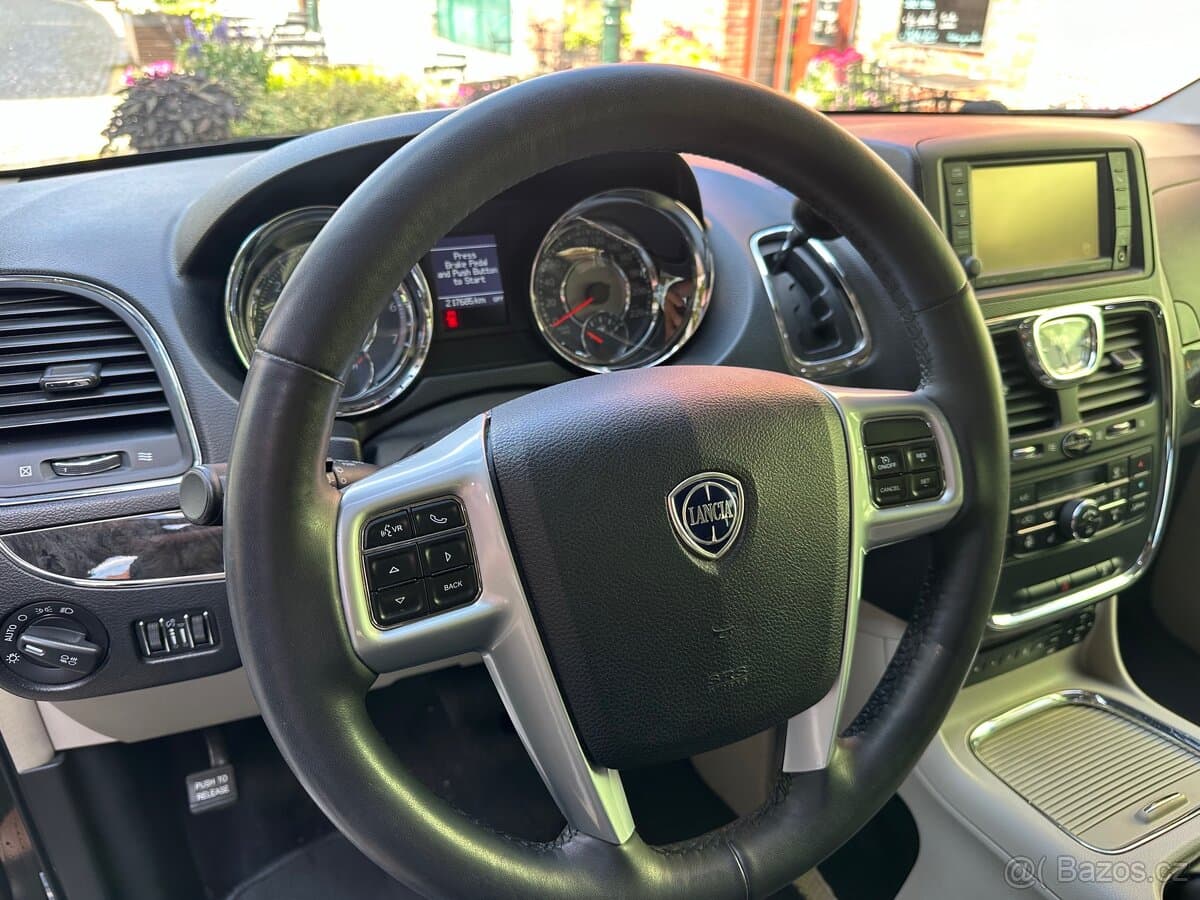 2012 Lancia VOYAGER - 3