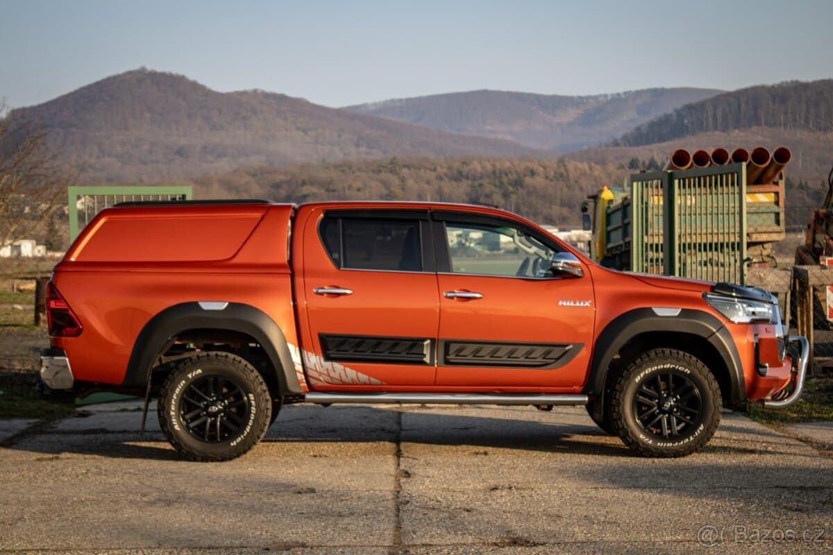 2021 Toyota HILUX - 3
